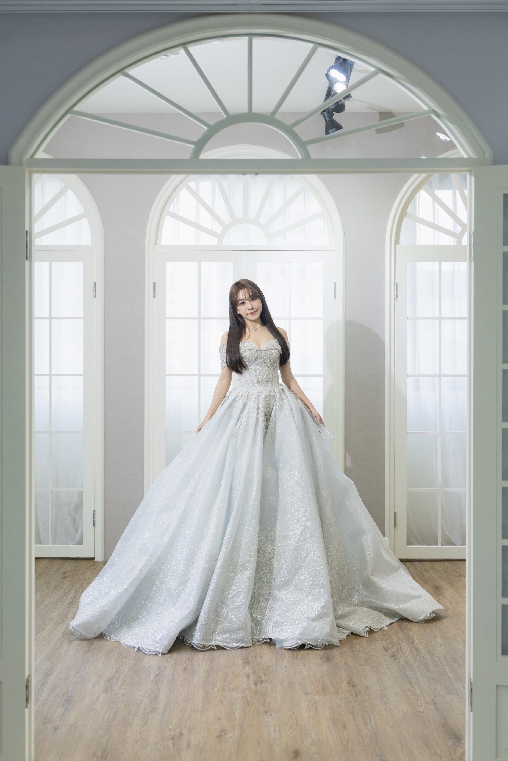 台北曼哈頓 婚紗 夢幻 禮服 冰藍閃耀手工珠繡 禮服