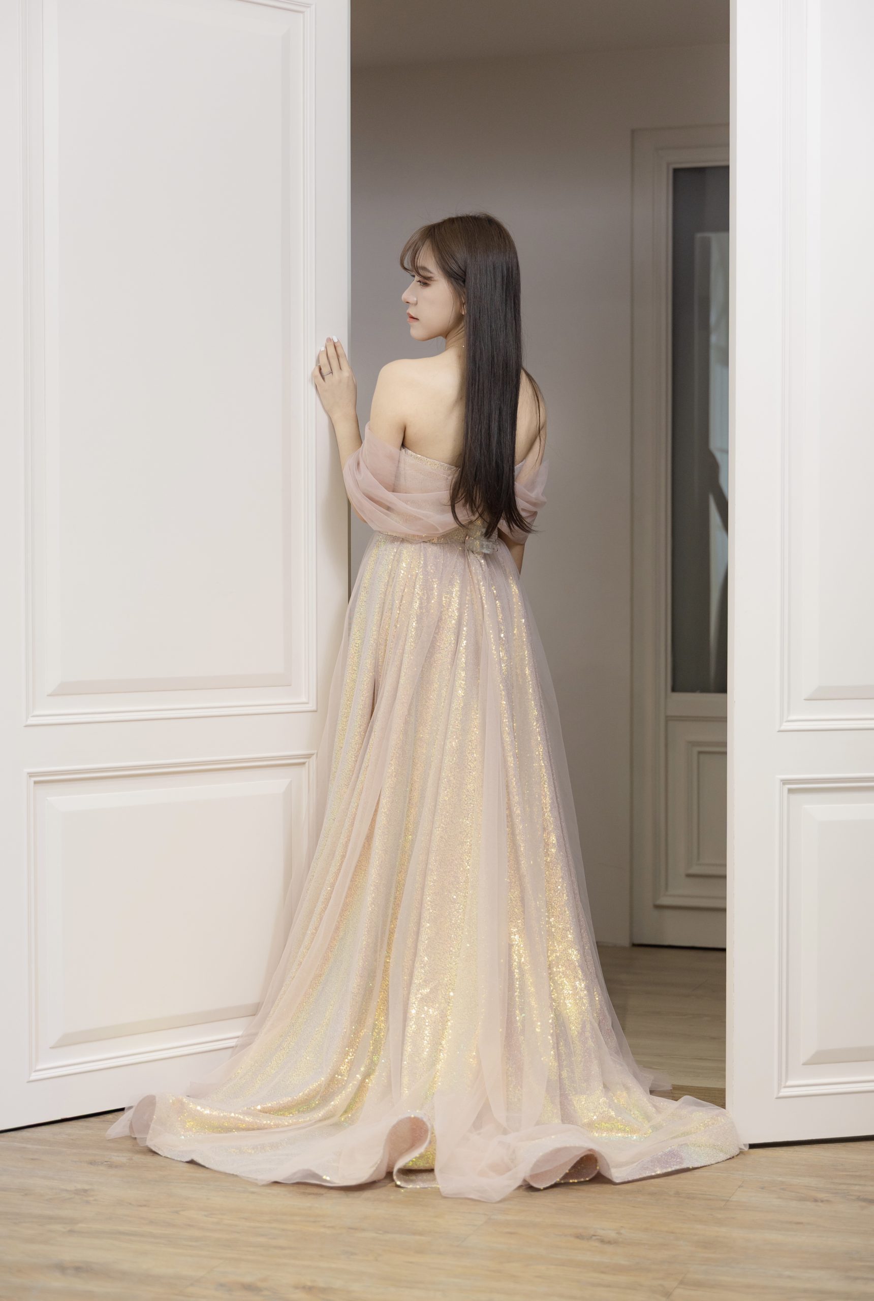 台北曼哈頓 婚紗 夢幻 禮服 香檳粉金光紗禮服