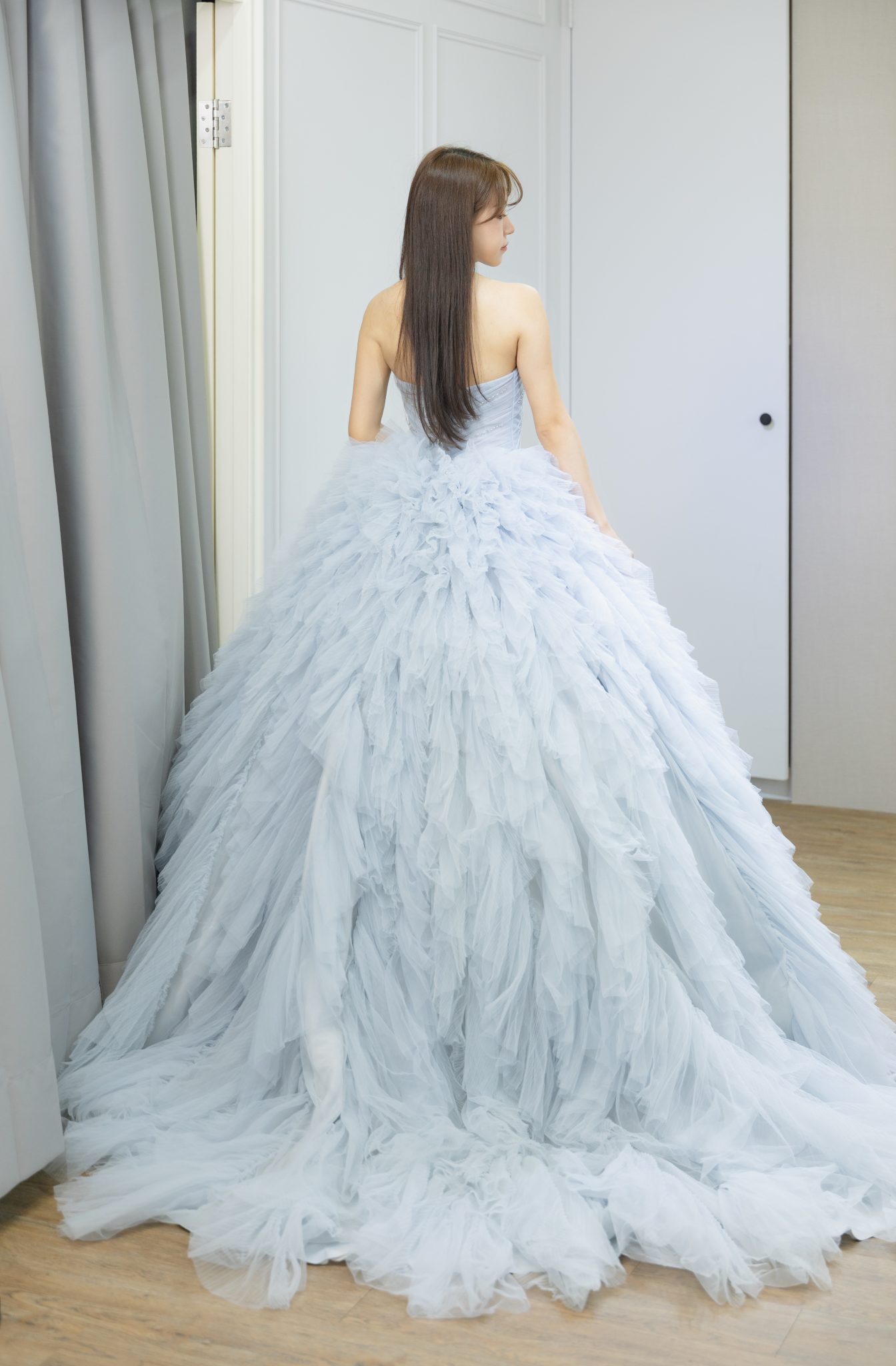 台北曼哈頓婚紗 夢幻禮服 雲朵藍輕紗禮服-1