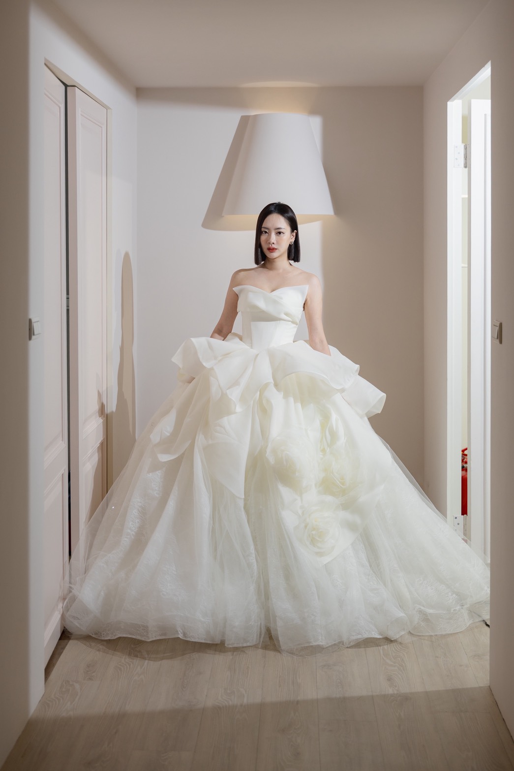 曼哈頓 婚紗 夢幻 禮服 浮世白玫瑰・立體結構白紗禮服