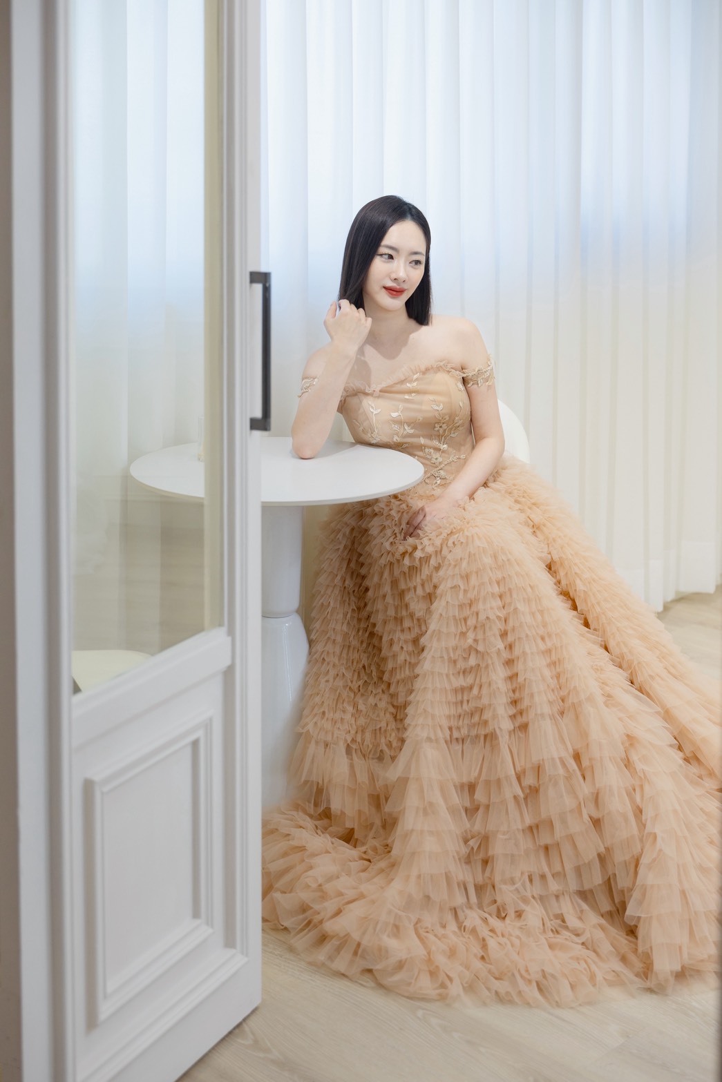 曼哈頓婚紗 夢幻禮服 焦糖日落・裸膚多層次紗蓬裙