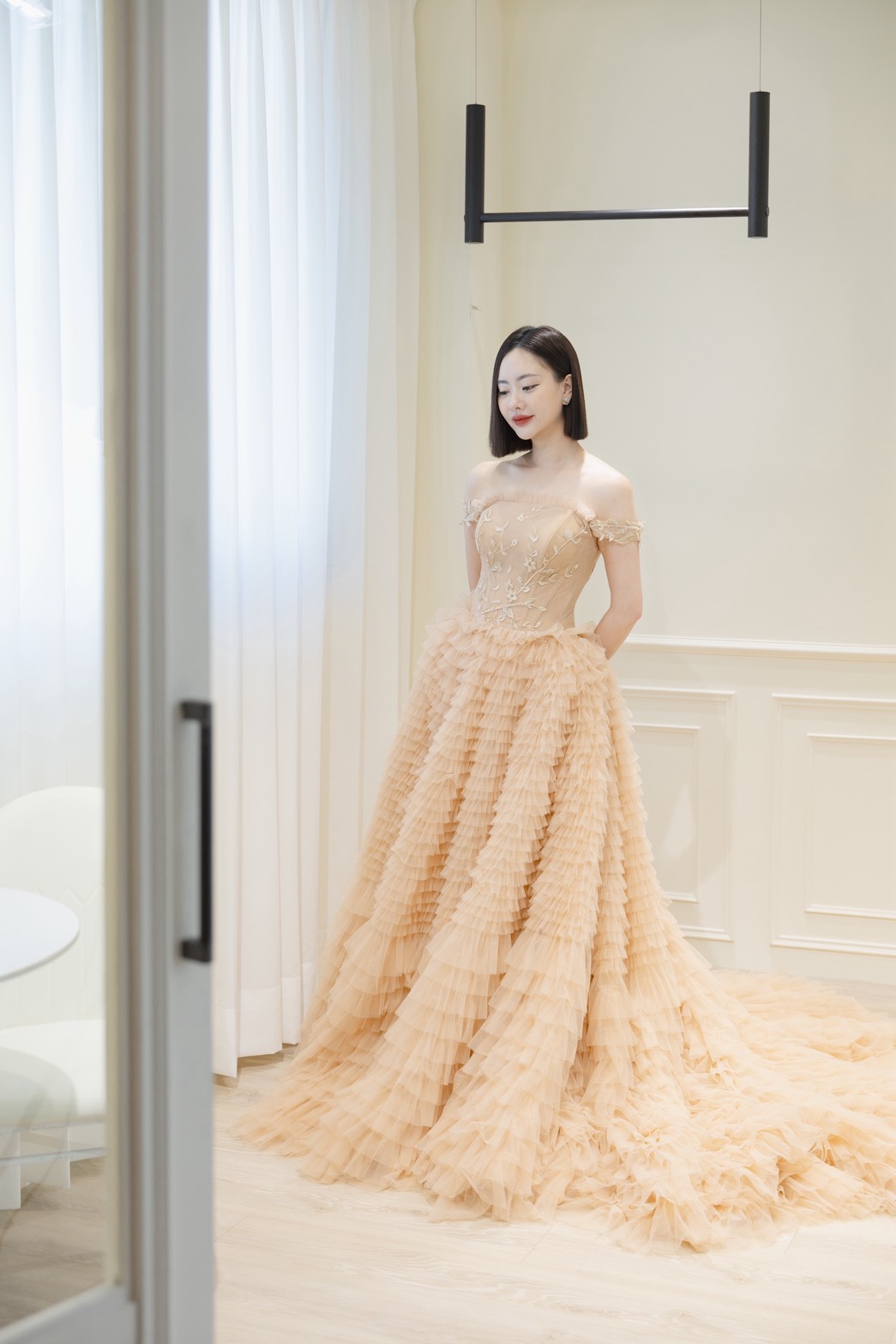 曼哈頓婚紗 夢幻禮服 焦糖日落・裸膚多層次紗蓬裙