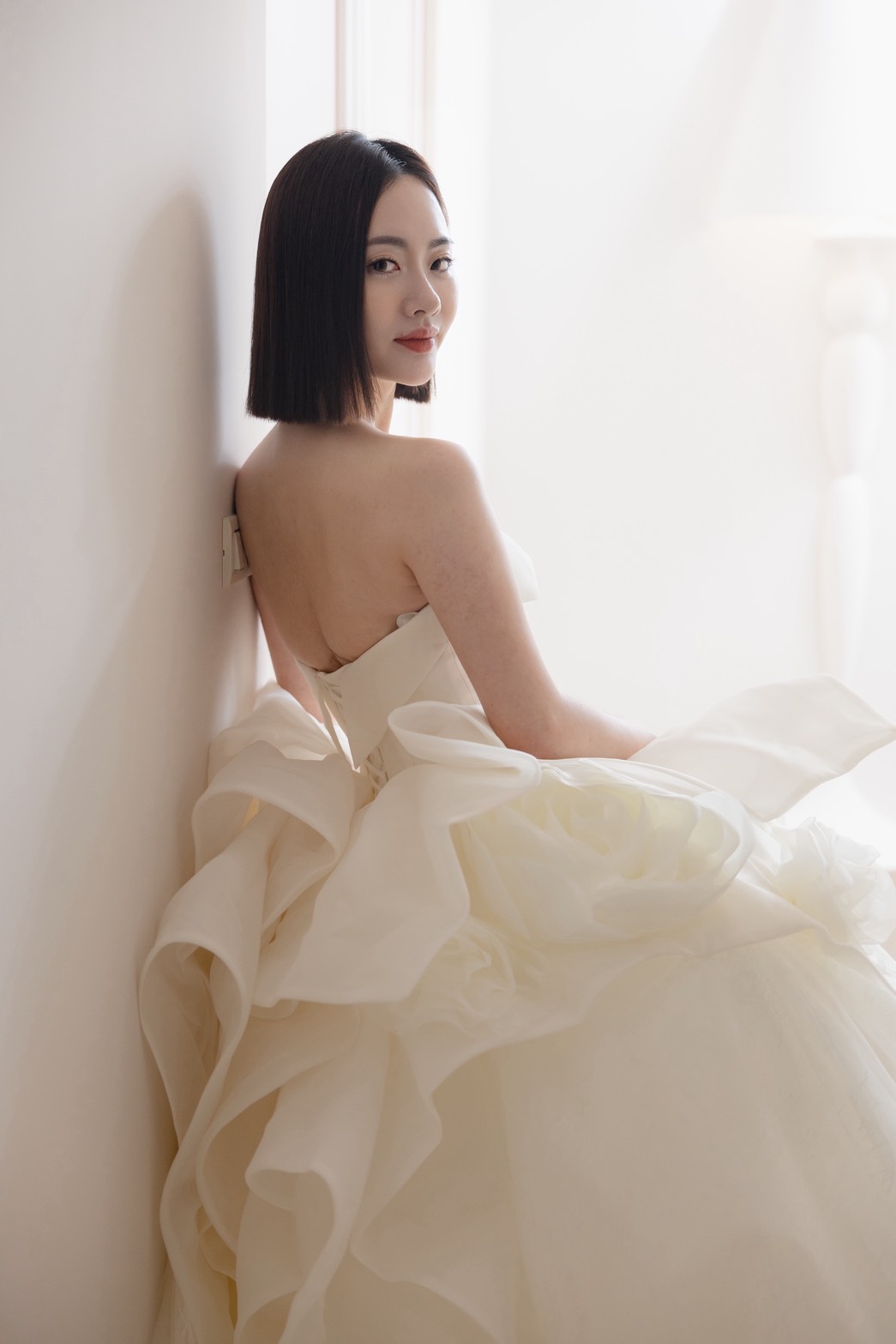 曼哈頓 婚紗 夢幻 禮服 浮世白玫瑰・立體結構白紗禮服