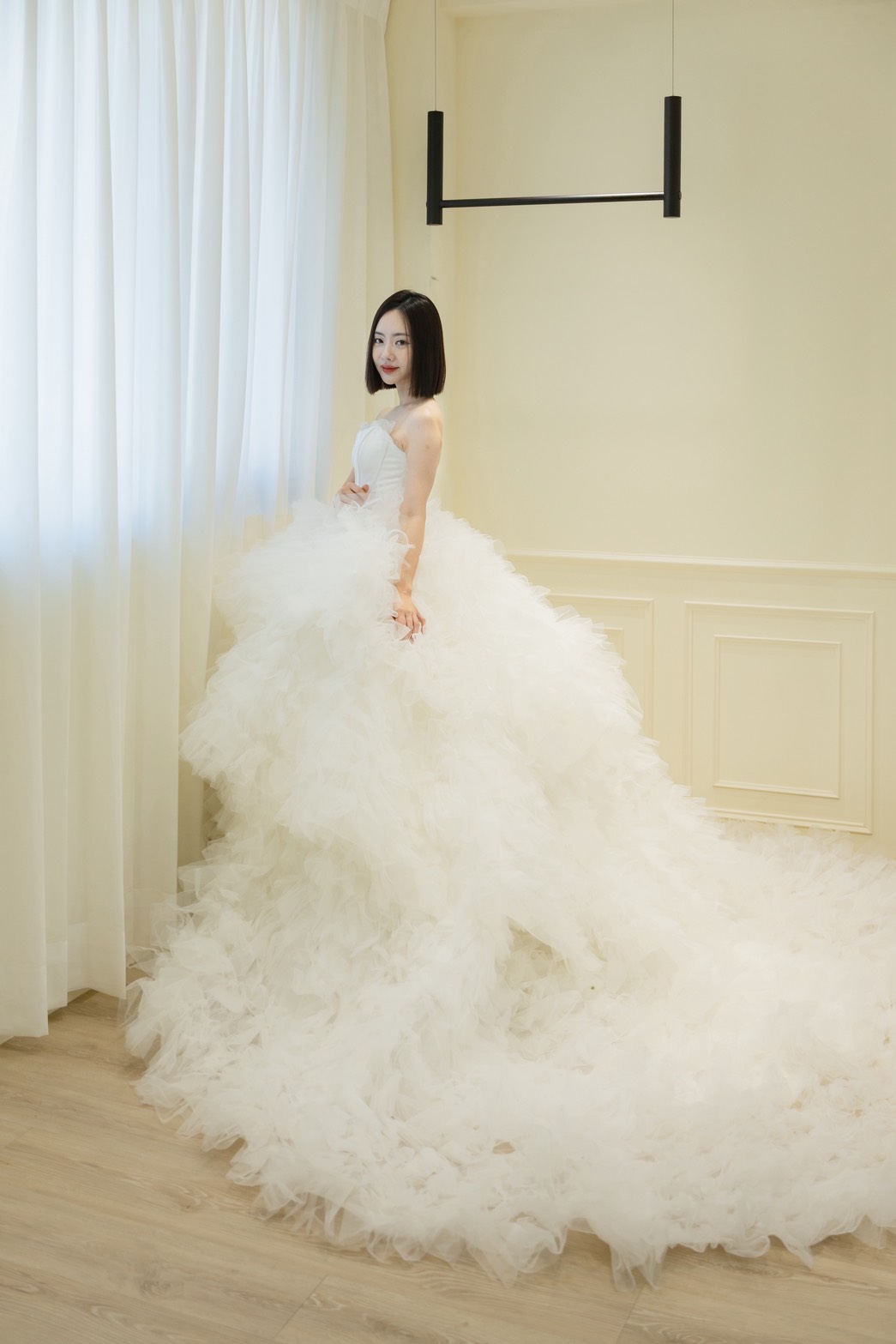 曼哈頓 婚紗 夢幻 禮服 白天鵝序曲・層層浪漫紗裙禮服
